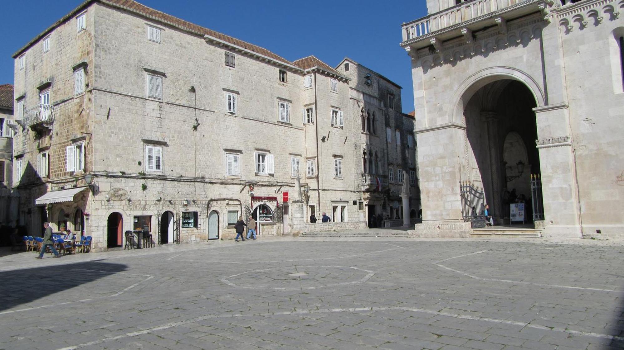Mislav Apartment Trogir Buitenkant foto