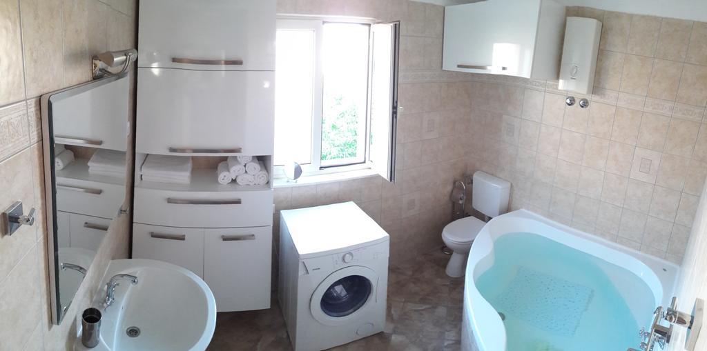Mislav Apartment Trogir Buitenkant foto